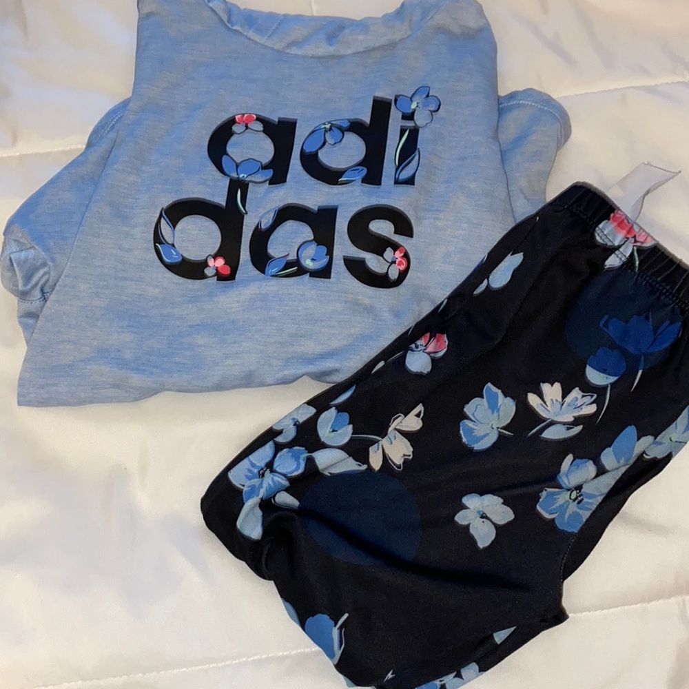 Girls adidas set!